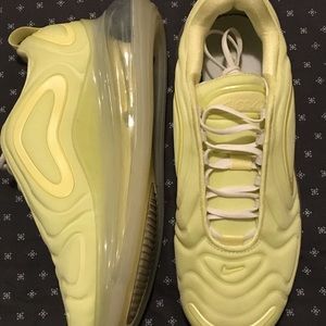 Nike air max 720 luminous green